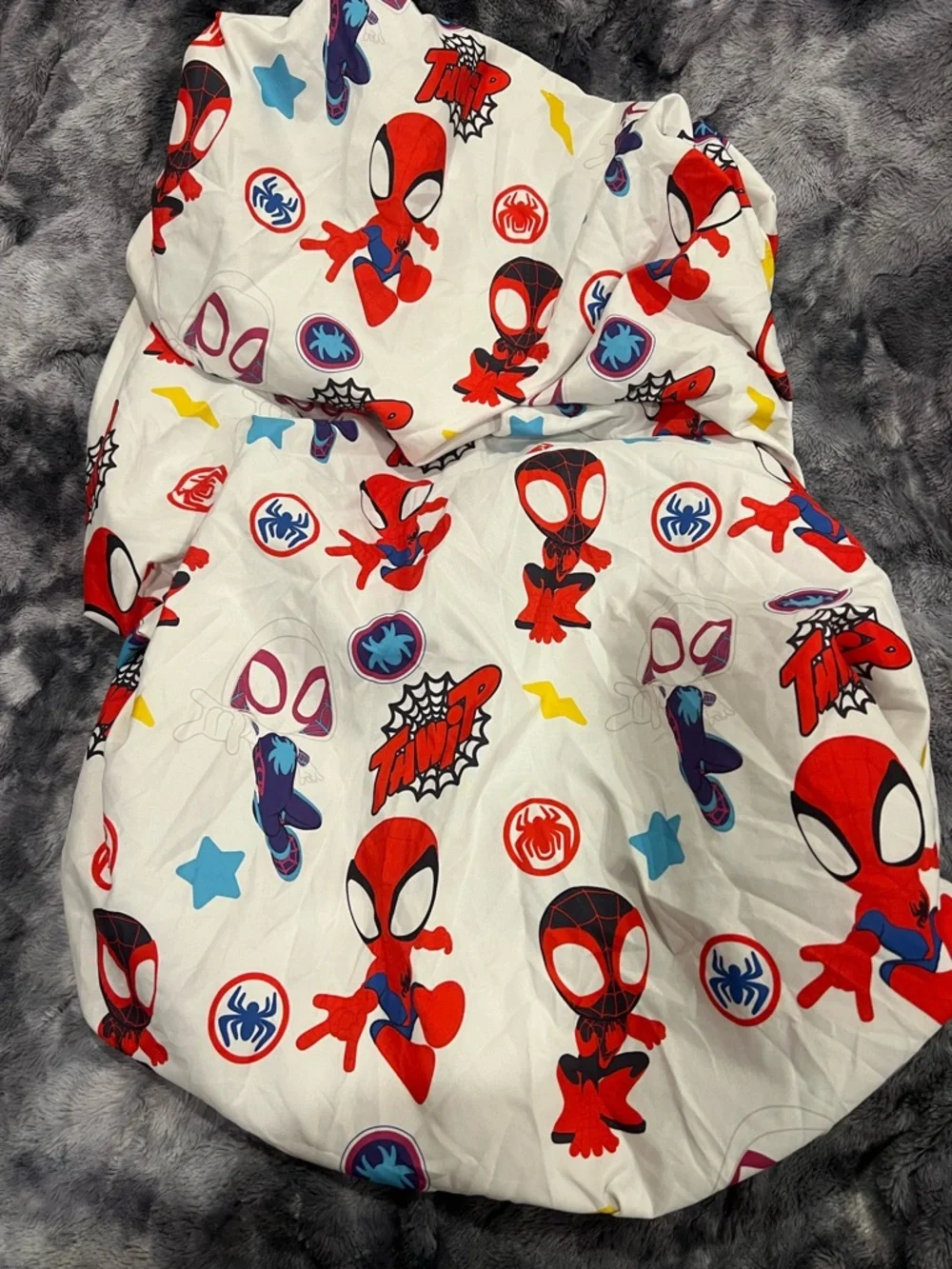 Kids White & Red Spider-Themed  small bed sheet Set - Kids Accessories